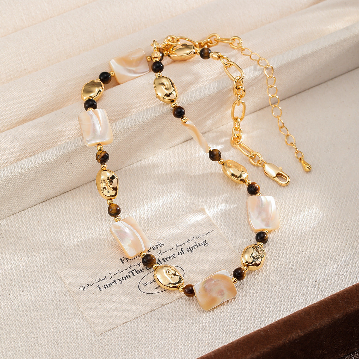 Natural Shell Tiger Eye Stone Beaded Necklace  Luxury Niche Design Clavicle Chain  Necklace