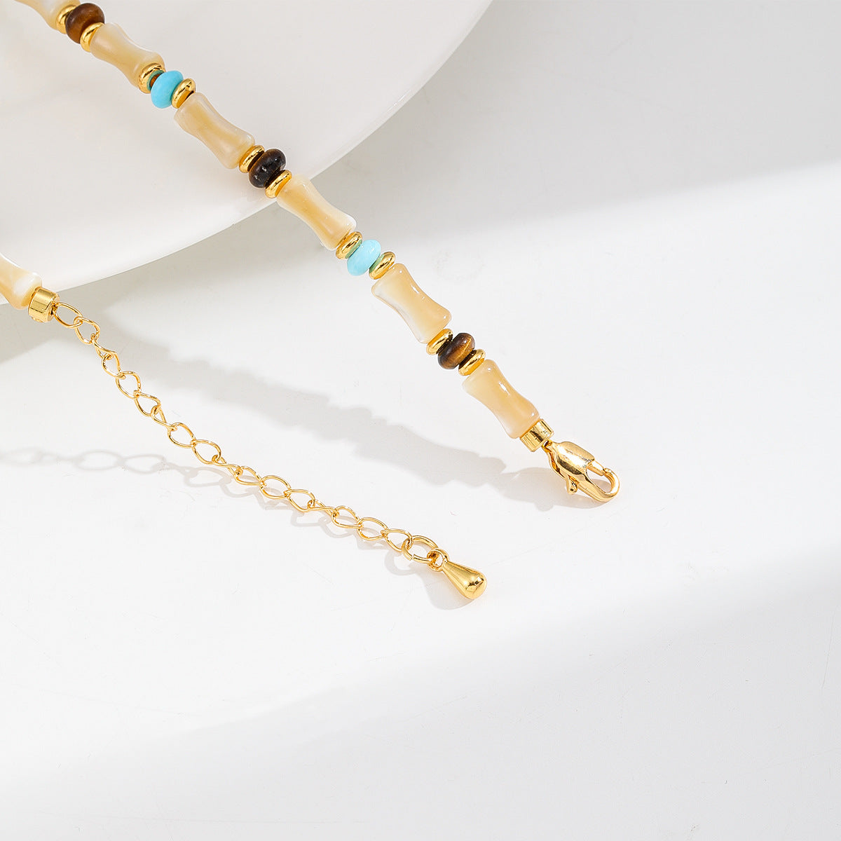 Natural Shell & Tiger Eye Beaded Necklace – French Retro Clavicle Chain