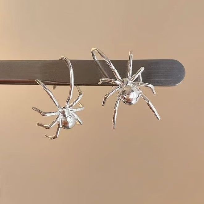 Spider Ear Hook Woman