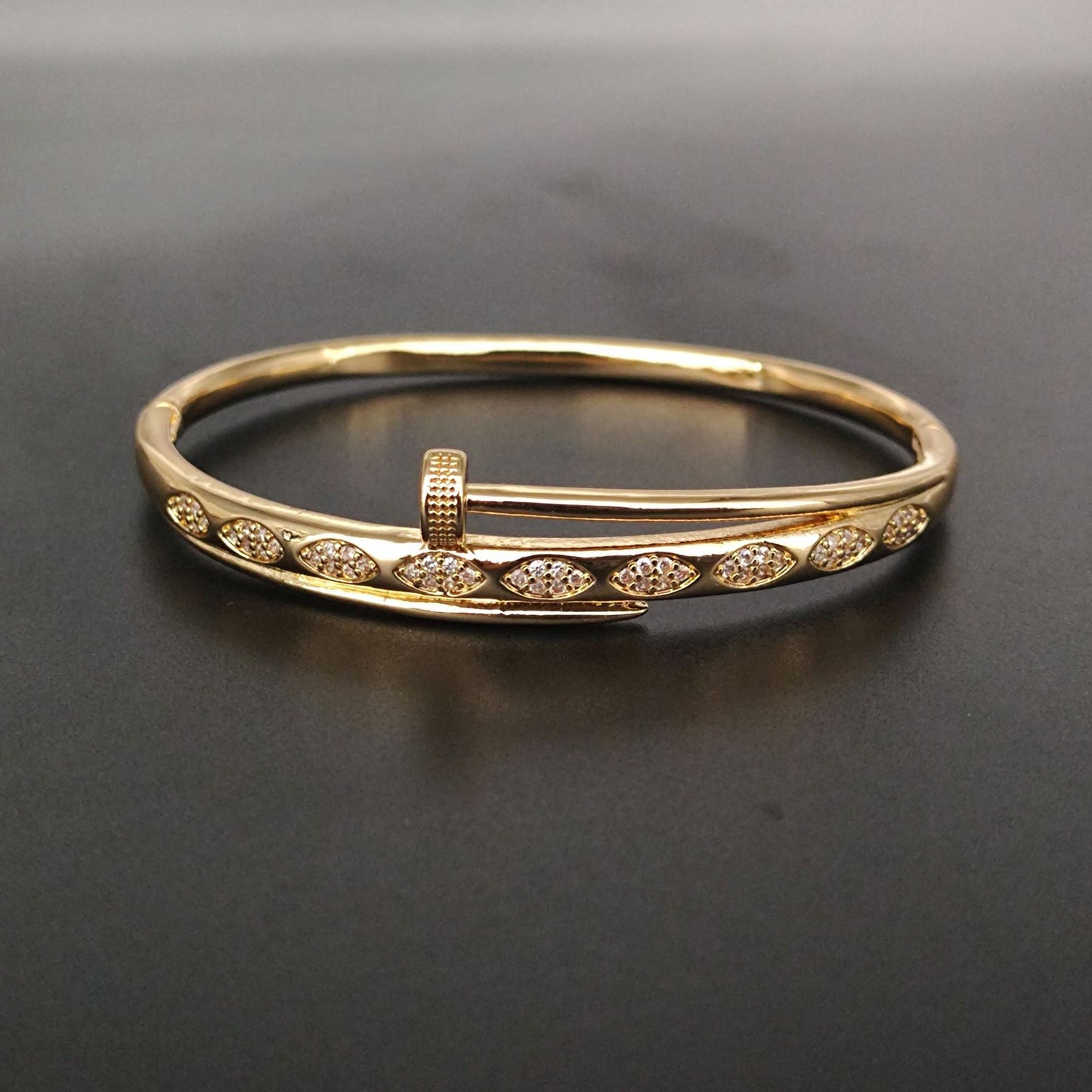 High Version V Gold Classic Full Rhinestone Stud Bracelet with Diamond-Encrusted Ends, Thick 18K Rose Gold Plated, Luxury Couple Bracelet