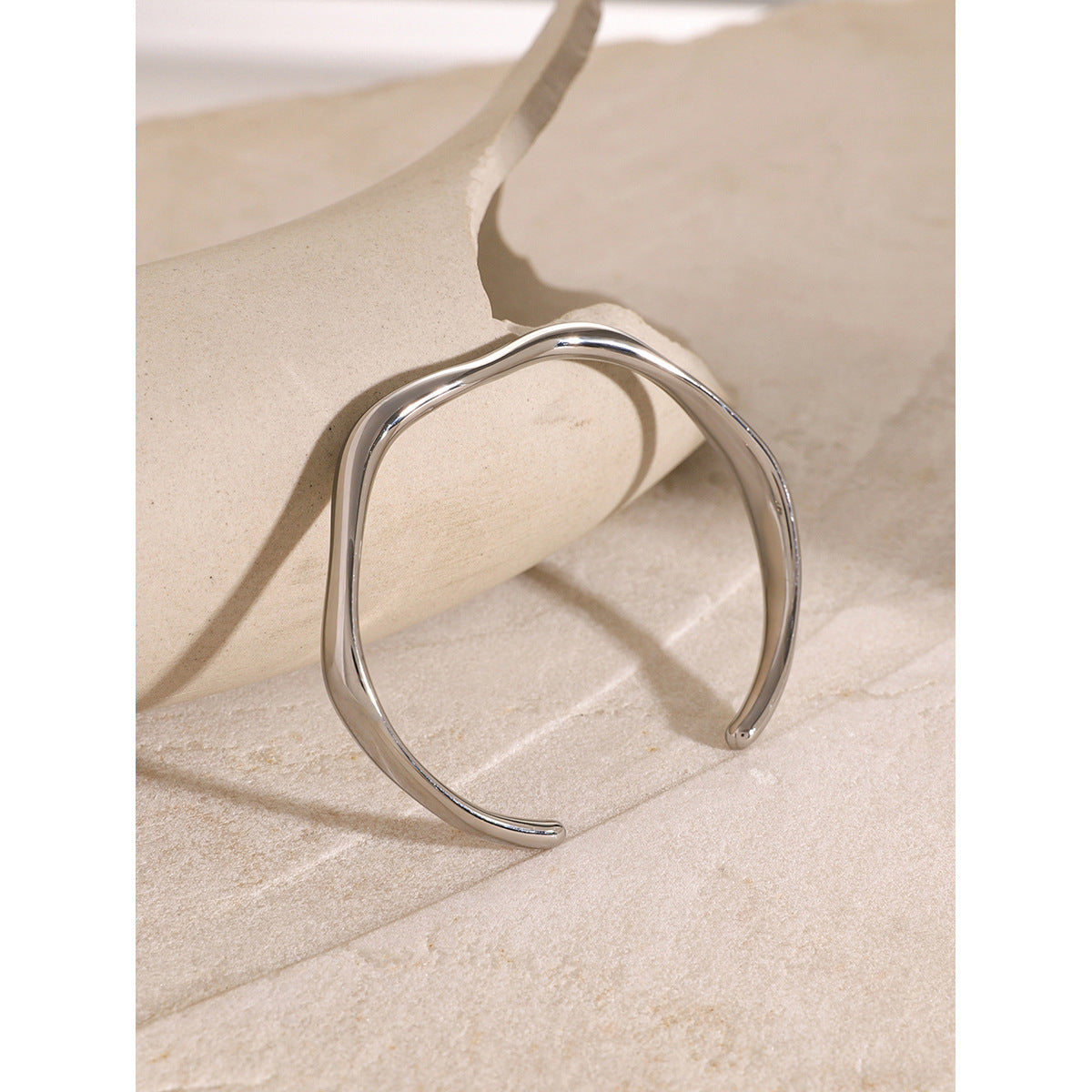 18K Gold Stainless Steel Fine Ripple Open Bangle Ins Minimalist Trendy Titanium Steel Bracelet for Women
